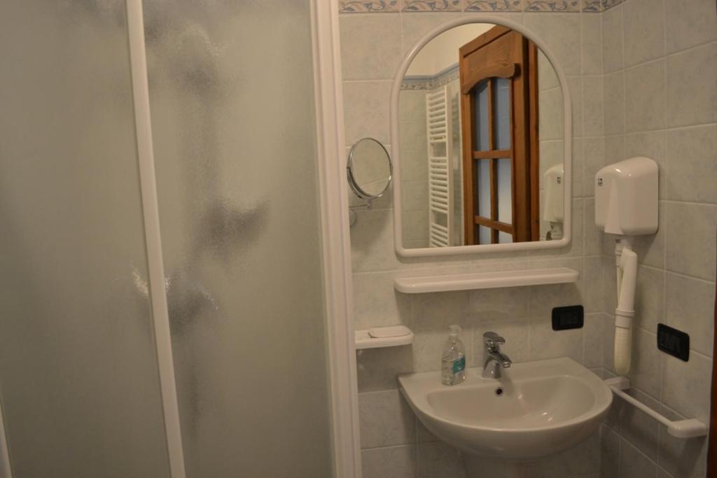 Maison Sam' Suffy Challand Saint Victor Bilik gambar
